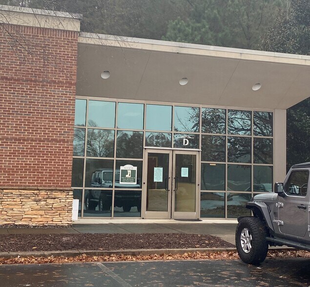 More Photos Of 4245 Johns Creek Pky, Suwanee Medical For Lease