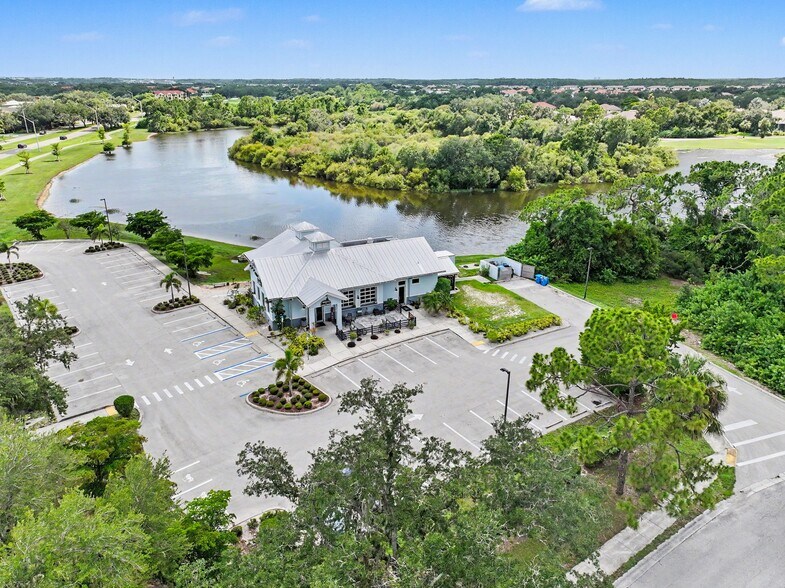 Primary Photo Of 11970 Fairway Lakes Dr, Fort Myers Restaurant For Sale