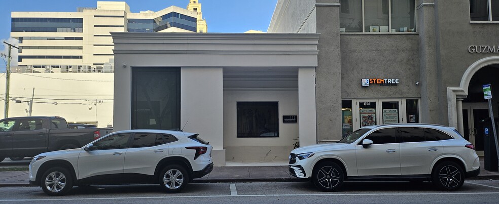 More Photos Of 117 Aragon Ave, Coral Gables Medical For Sale