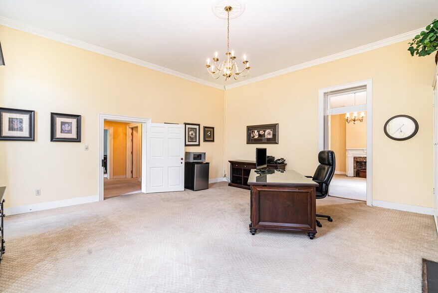 More Photos Of 137 3rd Ave N, Franklin Office For Lease