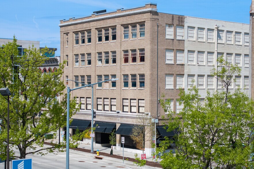 More Photos Of 34-38 N Jefferson St, Dayton Office For Sale