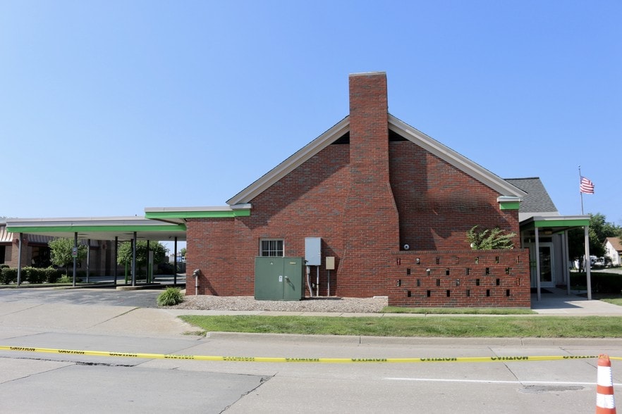 More Photos Of 1617 23rd St, Port Huron Bank For Sale