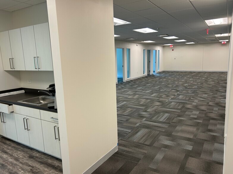 More Photos Of 960 Harvest Dr, Blue Bell Office For Lease