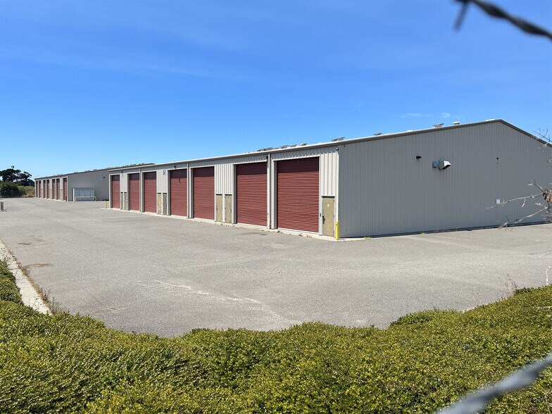 More Photos Of 100 Airport Rd, Fortuna Warehouse For Lease