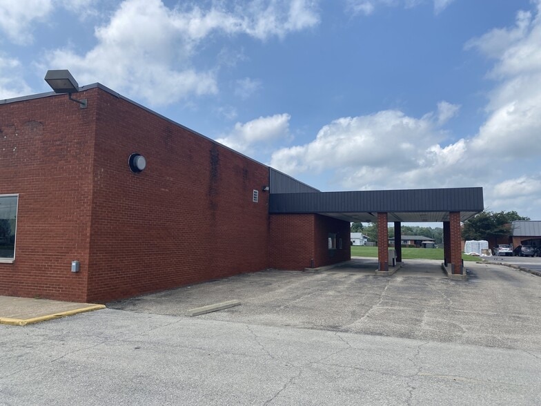 More Photos Of 1510 9th St, Tell City Freestanding For Sale