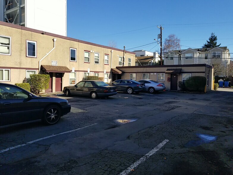 Primary Photo Of 8600 Aurora Ave N, Seattle Apartments For Sale