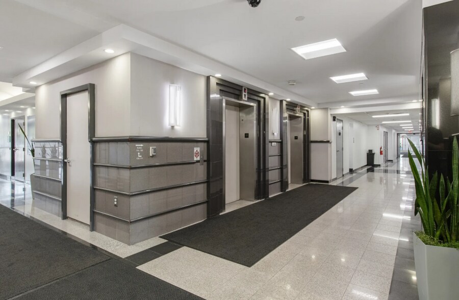 More Photos Of 24901 Northwestern Hwy, Southfield Office For Lease