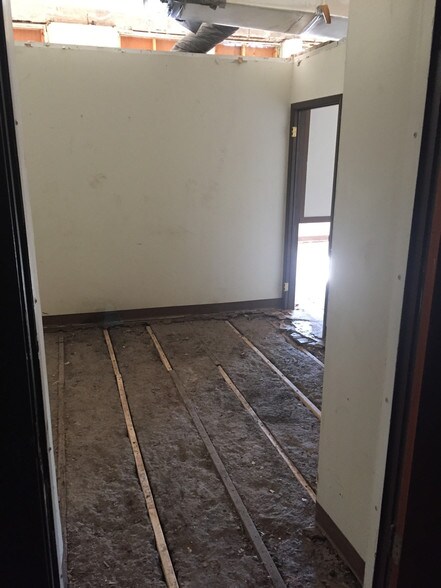 More Photos Of 1900 NW 10th St, Oklahoma City Schools For Sale