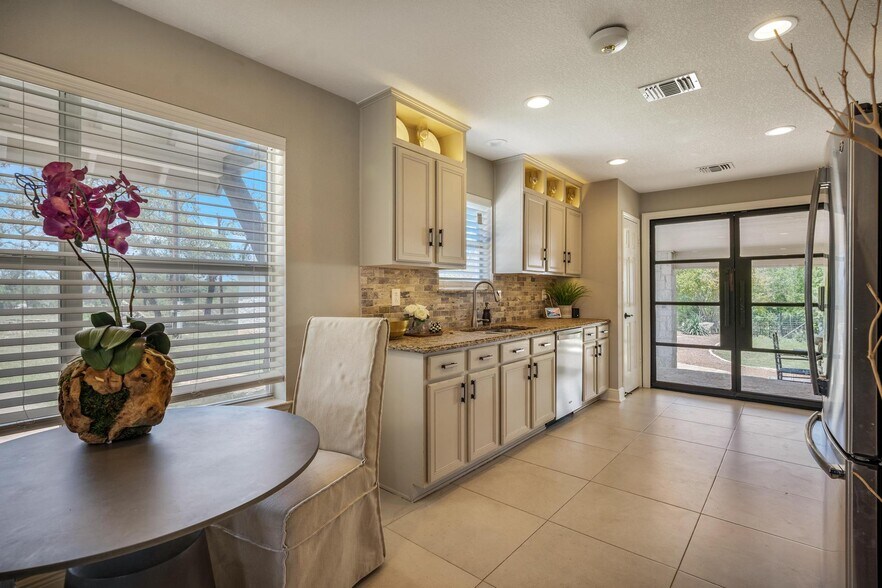 More Photos Of 6 US Highway 87, Comfort Office For Sale