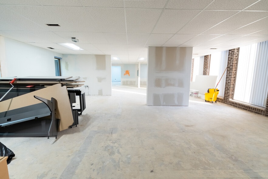 More Photos Of 6600 W College Dr, Palos Heights Medical For Sale