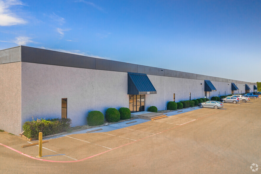 Primary Photo Of 8900-8936 Oak Grove Rd, Fort Worth Flex For Lease