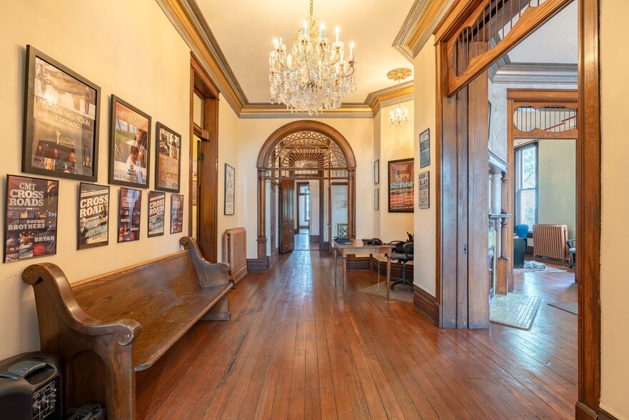 More Photos Of 30 Middleton St, Nashville Restaurant For Sale