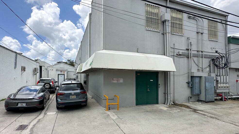 More Photos Of 902 E New Haven Ave, Melbourne Coworking Space