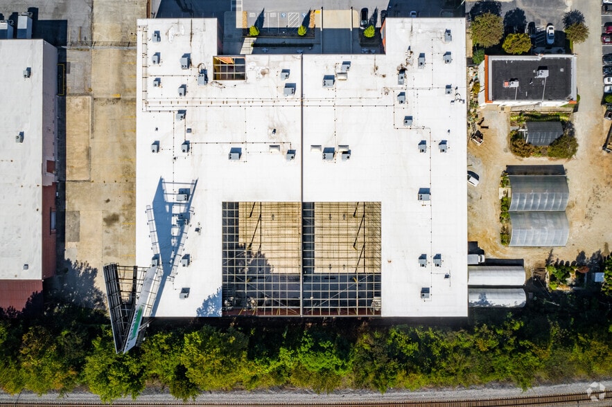 More Photos Of 251 Armour Dr NE, Atlanta Unknown For Lease