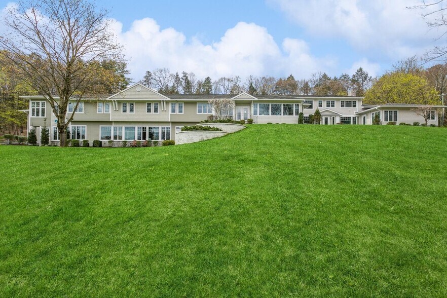 More Photos Of 131 Kent Rd, New Milford Unknown For Lease