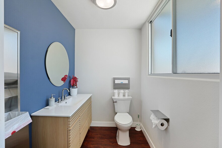 More Photos Of 702-714 W Fremont St, Stockton Light Distribution For Lease