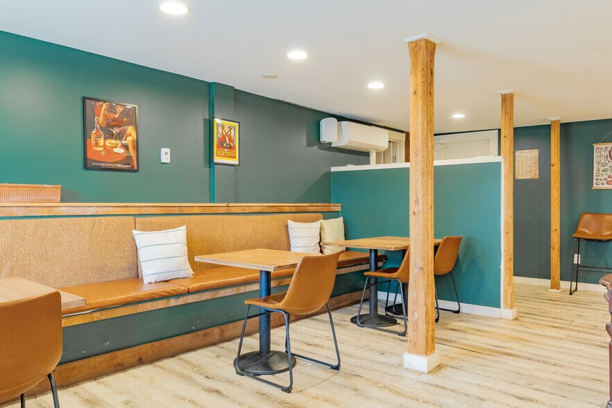 More Photos Of 424 Walnut Hill Rd, North Yarmouth Restaurant For Sale