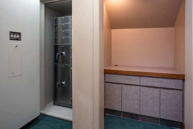 More Photos Of 346 E F St, Oakdale Bank For Sale