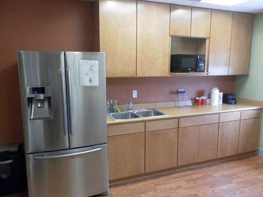 More Photos Of 302 Casa Blanca St, San Antonio Warehouse For Sale