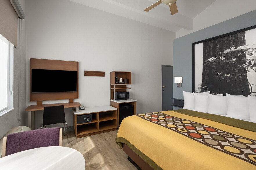 More Photos Of 888 S Main St, Fort Bragg Hotel For Sale