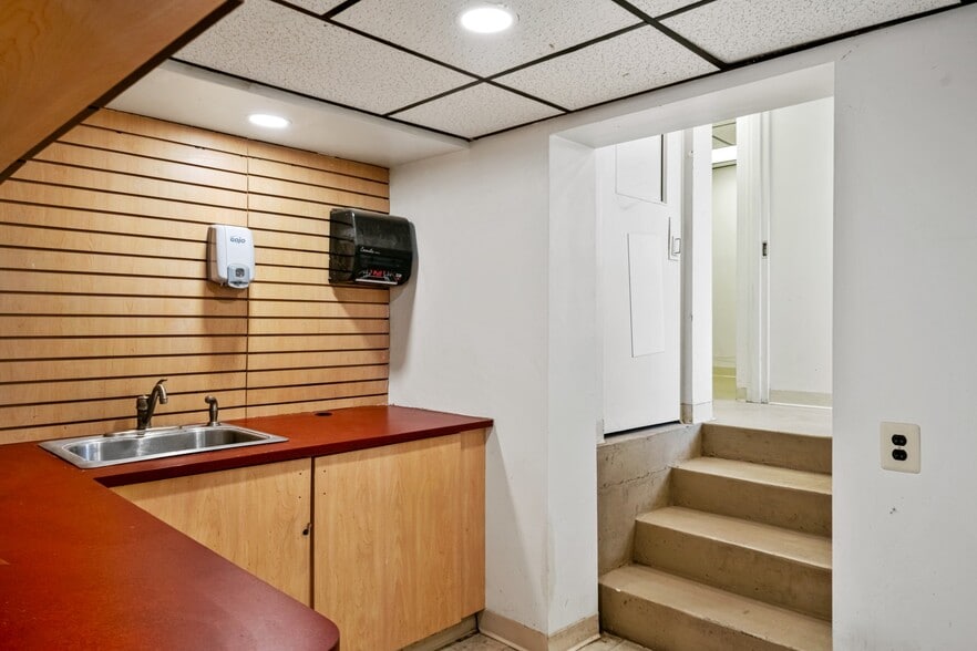 More Photos Of 520 Washington Ave, Dravosburg Warehouse For Sale