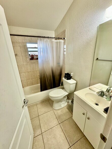 More Photos Of 1154 Macarthur St, Lake Placid Specialty For Sale