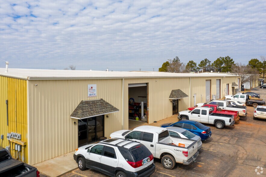 More Photos Of 3724 E 2nd St, Edmond Warehouse For Sale