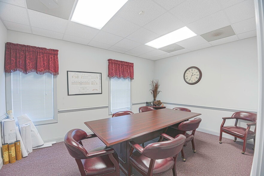 More Photos Of 10310 Memory Ln, Chesterfield Office For Sale