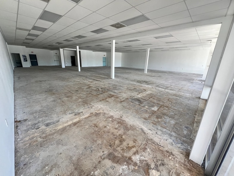 More Photos Of 686-728 Cheney Hwy, Titusville Unknown For Lease