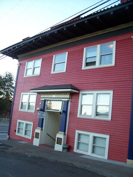 More Photos Of 16 SW Porter St, Portland Apartments For Sale