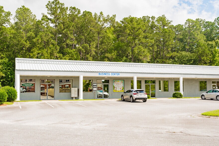 More Photos Of 740 E General Stewart Way, Hinesville General Retail For Lease