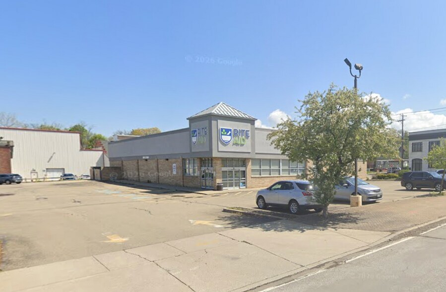 Primary Photo Of 214 Central Ave, Silver Creek Drugstore For Sale
