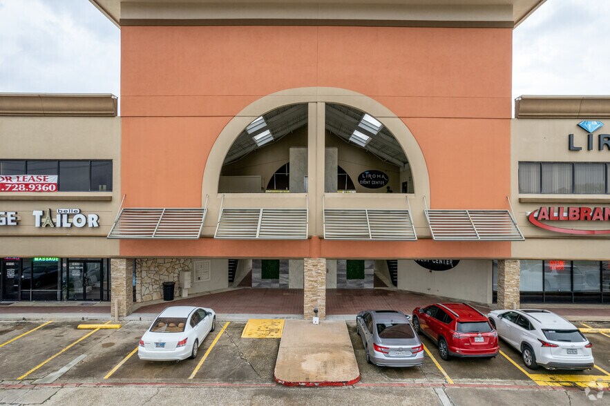 More Photos Of 18301-18313 Egret Bay Blvd, Houston Unknown For Lease