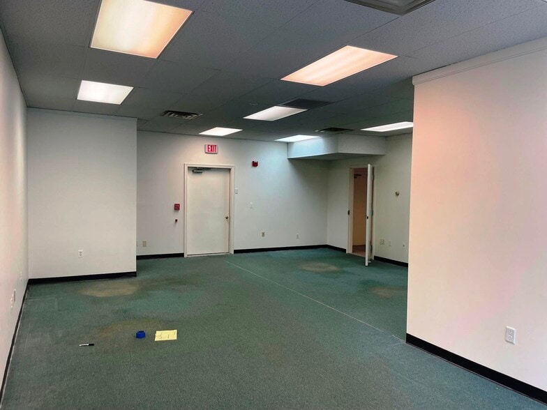 More Photos Of 111 Washington St, Plainville Unknown For Lease