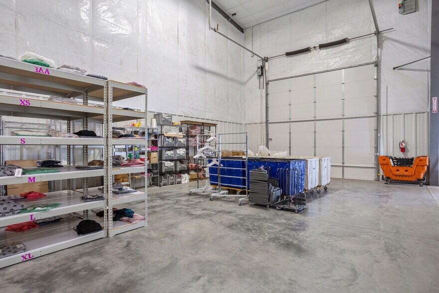 More Photos Of 2536 Old Happy Jack Rd, Cheyenne Flex For Sale