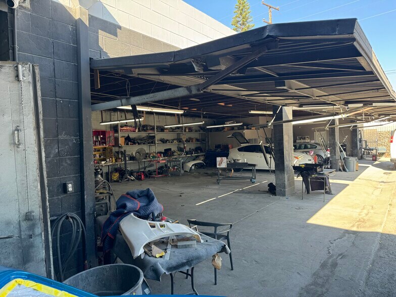 More Photos Of 918 W 1st St, Pomona Auto Repair For Sale