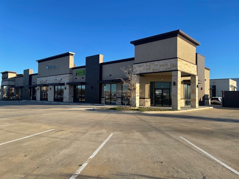 More Photos Of 4730 Windhaven Pky, The Colony General Retail For Lease