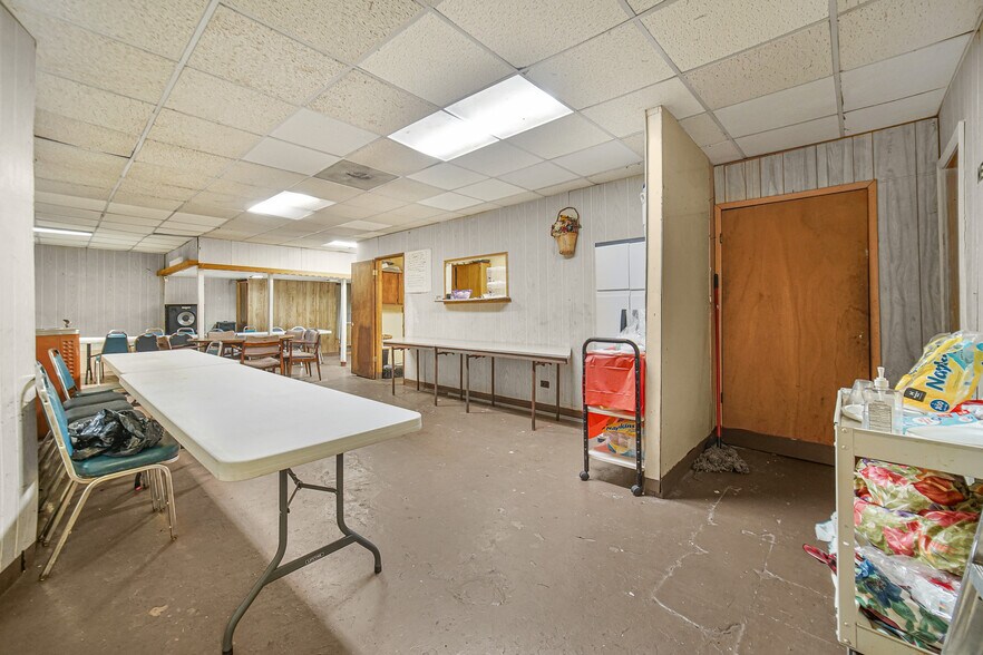 More Photos Of 4727 S Wabash Ave, Chicago Religious Facility For Sale