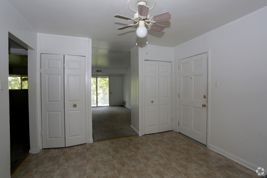More Photos Of 2075 Langhorne Rd, Lynchburg Apartments For Sale