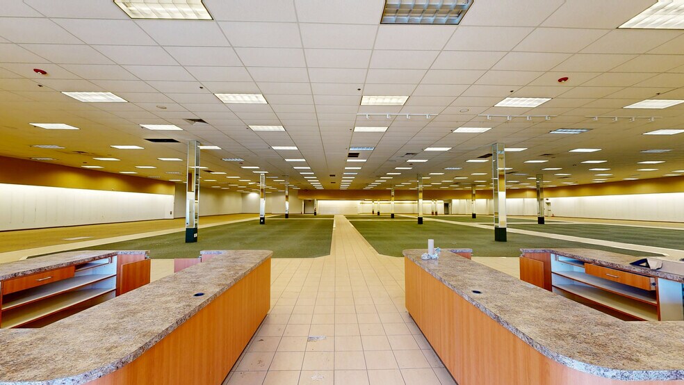 More Photos Of 3391 State Route 27, Franklin Park Storefront For Lease