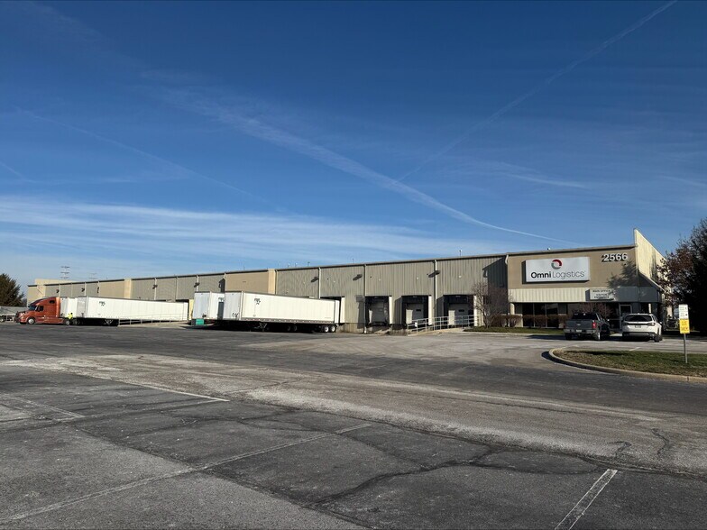 Primary Photo Of 2566 Jerrie Mock, Columbus Truck Terminal For Lease