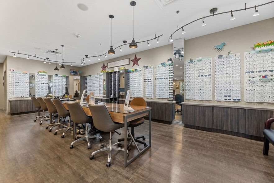 More Photos Of 2770 Virginia Pky, McKinney Medical For Sale