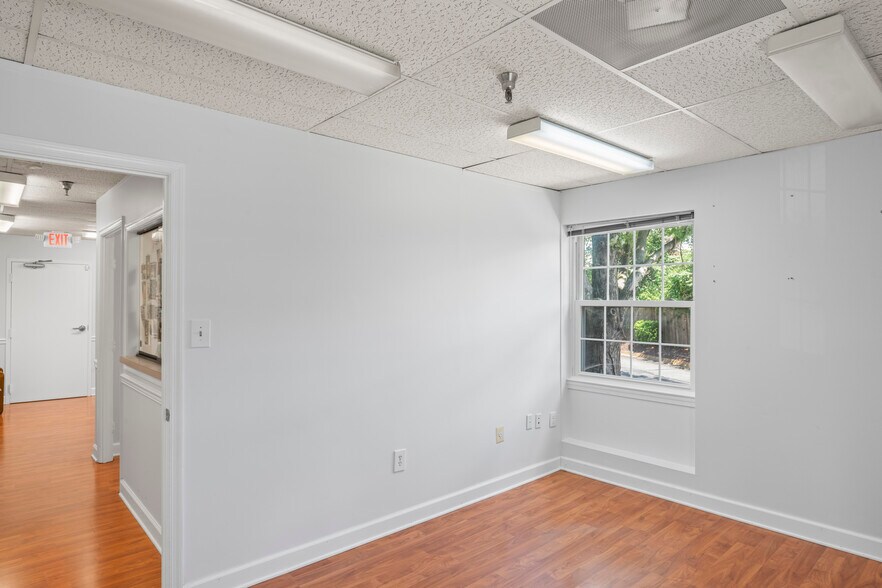 More Photos Of 5514 Alma Ln, Springfield Medical For Lease