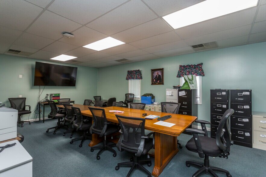 More Photos Of 1947 Medical Ave, Harrisonburg Medical For Lease