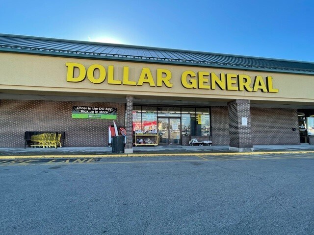 More Photos Of 825 E National Ave, Brazil Unknown For Lease