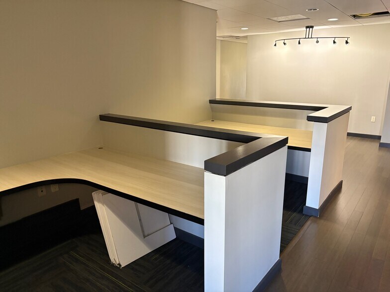 More Photos Of 1210-1214 E Green St, Pasadena Office For Lease