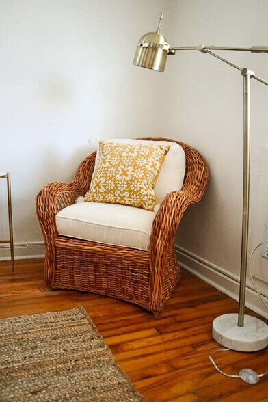 More Photos Of 172 N County Rd, Palm Beach Apartments For Sale