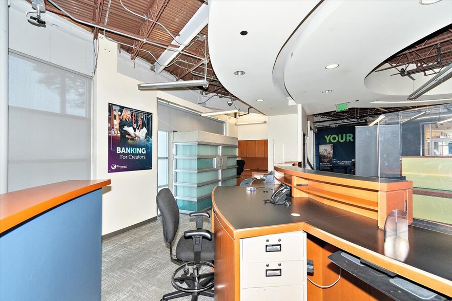 More Photos Of 2520 W Olive Ave, Burbank Medical For Lease