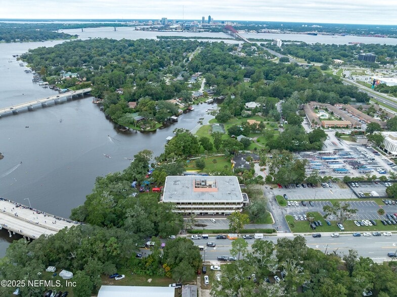 More Photos Of 644 Cesery Blvd, Jacksonville Medical For Sale