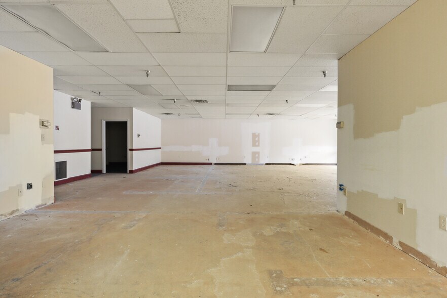 More Photos Of 339 Buschs Frontage Rd, Annapolis Medical For Lease